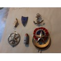 Lot de 6 Broches et Insignes Divers