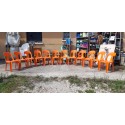 12 Chaises Plastic Orange Empilables