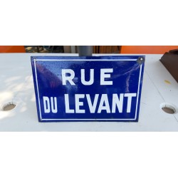 Plaque émaillée " Rue du Levant "