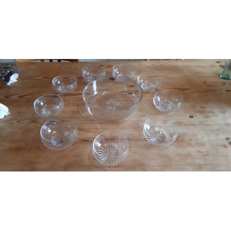 Saladier + 8 Coupes en Cristal