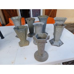 Lot de 8 Vases en Fonte et Aluminium 1900