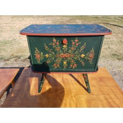 Meuble de Rangements bois Peint décor Savoyard