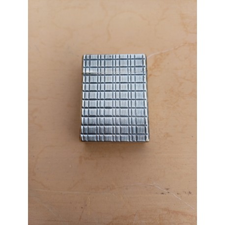 Lot de 3 Briquet : Dupont , Chesterfield , etc