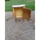 Meuble chevet Ventru en Bois doré + Tablette