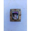 Broche Métal Doré , Porcelaine et Cabochons