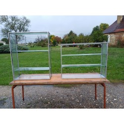 2 Vitrines Industrielles en Fer Et Verre