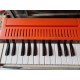Lot de Jouets anciens Barbie , Machine a coudre , Piano