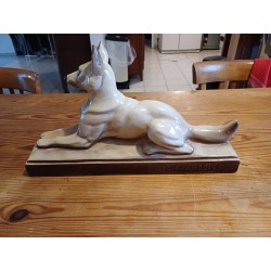 Faience " Chien " de : L.François