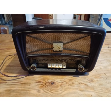 Poste Radio Bakélite " Radialva "