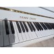 Piano droit Young Chang U-109
