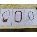 3 Colliers Vintage Corail , Perles et Coquillages
