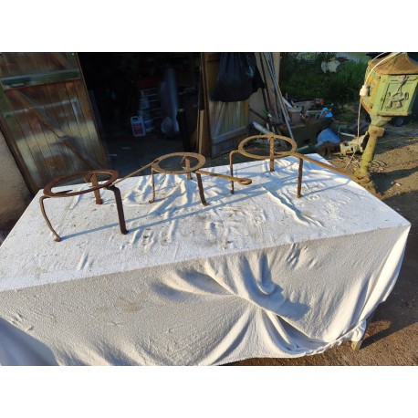 3 Trépieds pour Marmites Fonte