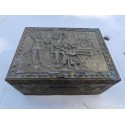 Coffret Ancien en Laiton repoussé