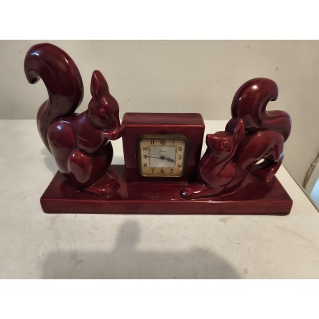 Horloge en Faience " écureuils "