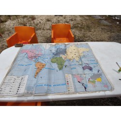 Carte du Monde Plastifiée par P.Serryn 1972