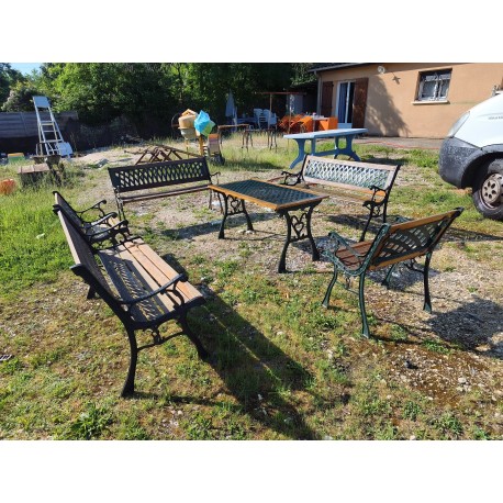 Salon de Jardin , Table , 3 Bancs + 2 Fauteuils Fonte et Bois
