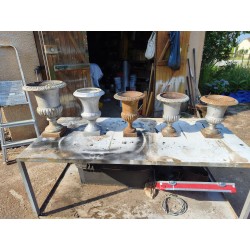 1 Lot de 5 Vases Médicis en Fonte 1900 de Charleville - Mézières