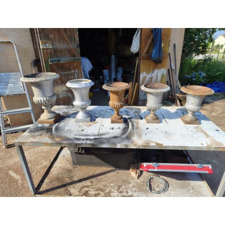 1 Lot de 5 Vases Médicis en Fonte 1900 de Charleville - Mézières