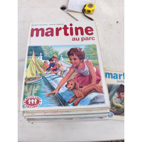 Lot de 45 Bandes Dessinées " Martine "