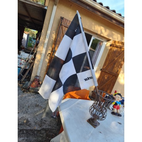 Drapeau à Damier : Antar : Elf .